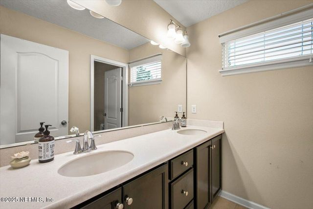 7287 CLAREMONT CREEK Drive, Jacksonville, FL 32222