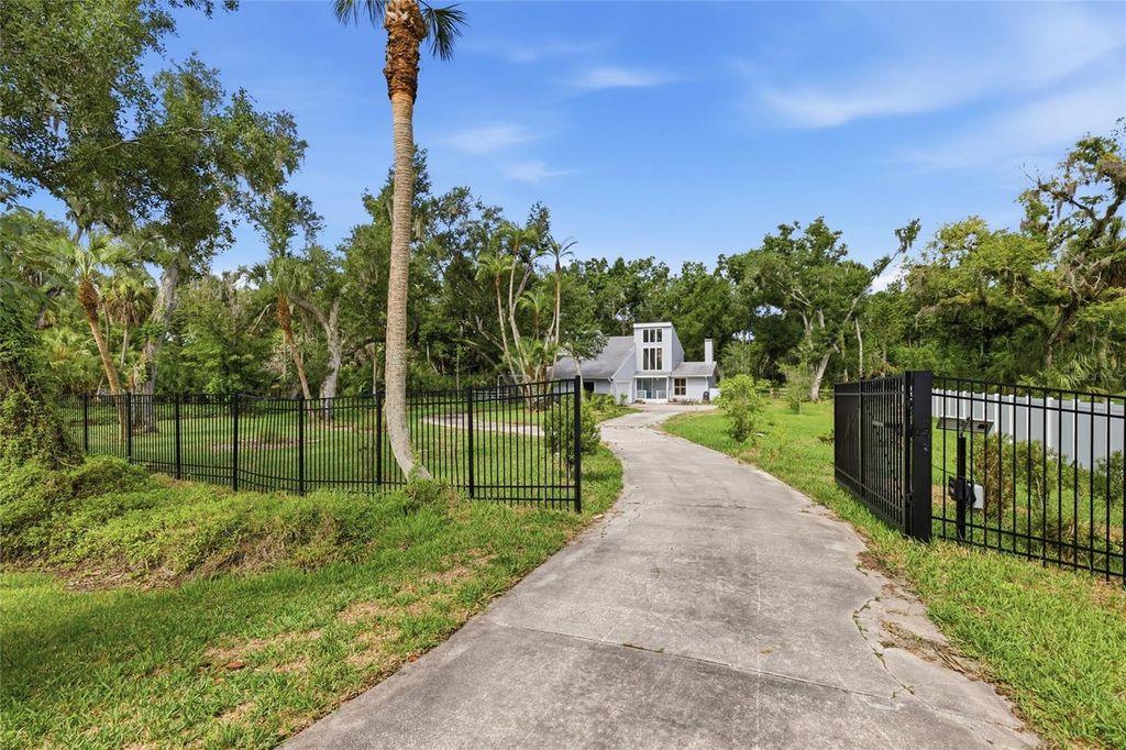 Image 1 of property listing at 3404 62ND STREET E, Bradenton, FL 34208
