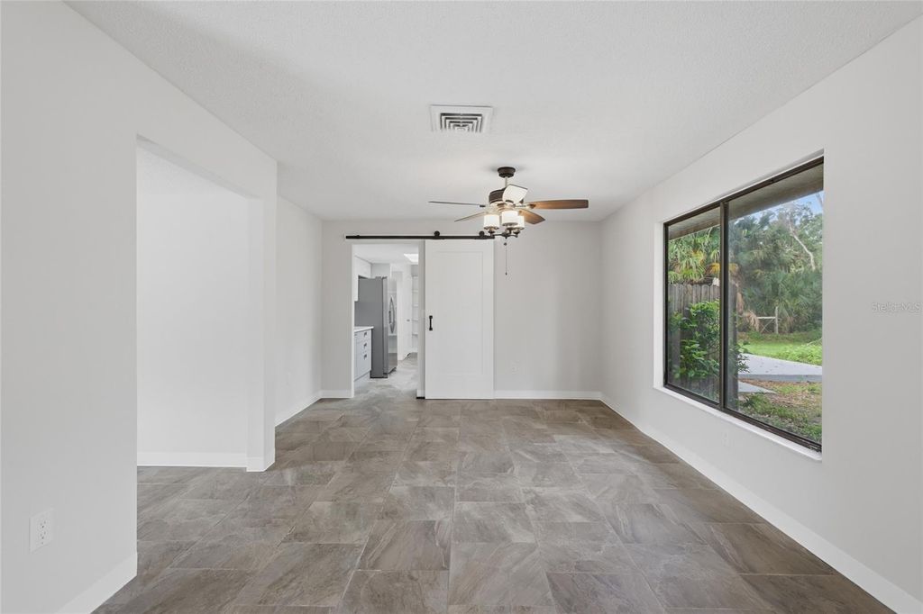 Image 12 of property listing at 3404 62ND STREET E, Bradenton, FL 34208