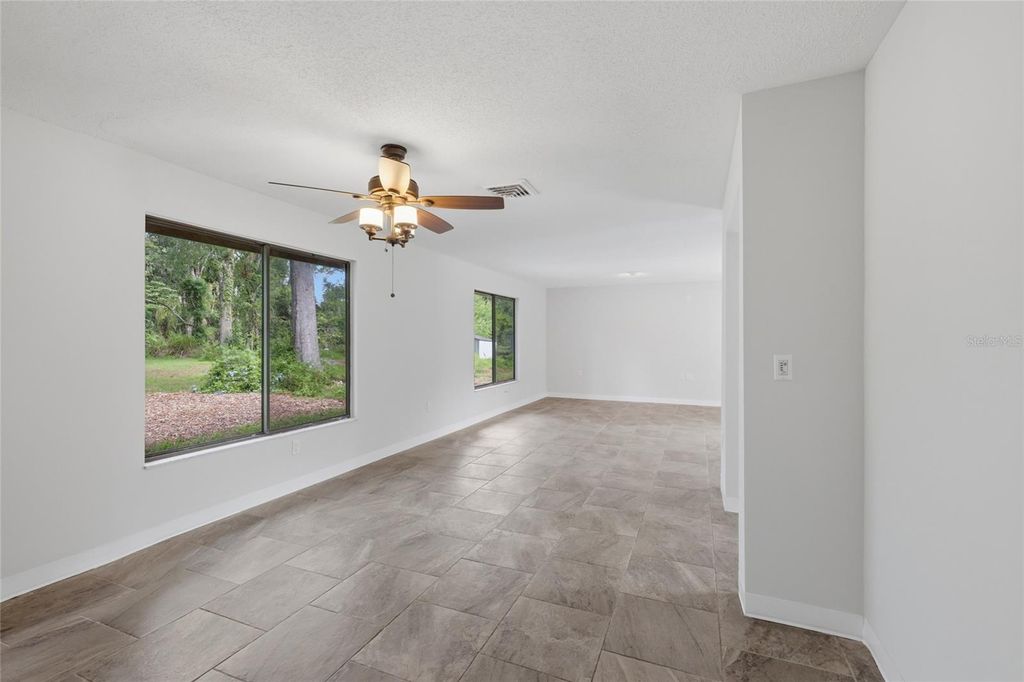 Image 13 of property listing at 3404 62ND STREET E, Bradenton, FL 34208