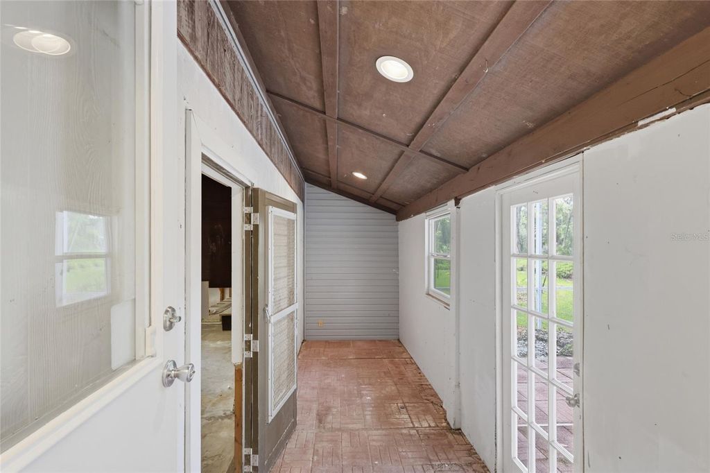 Image 21 of property listing at 3404 62ND STREET E, Bradenton, FL 34208