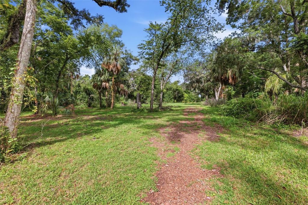 Image 45 of property listing at 3404 62ND STREET E, Bradenton, FL 34208