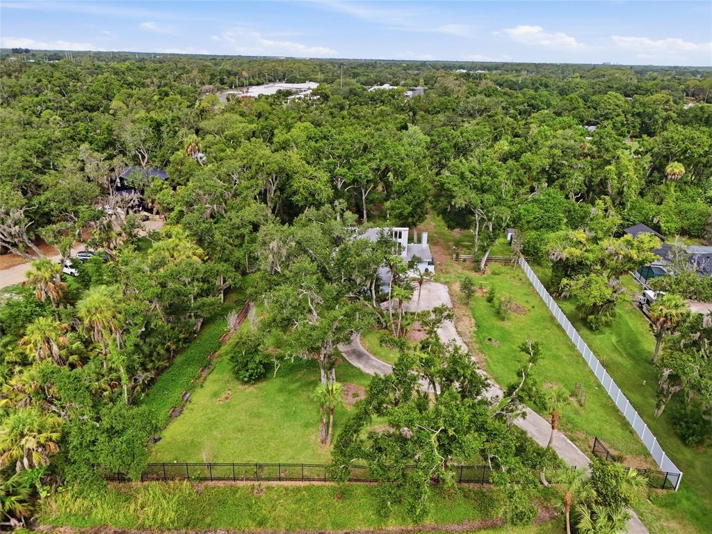 Image 49 of property listing at 3404 62ND STREET E, Bradenton, FL 34208
