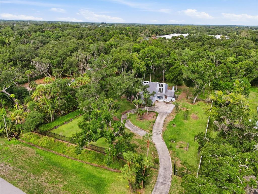 Image 50 of property listing at 3404 62ND STREET E, Bradenton, FL 34208