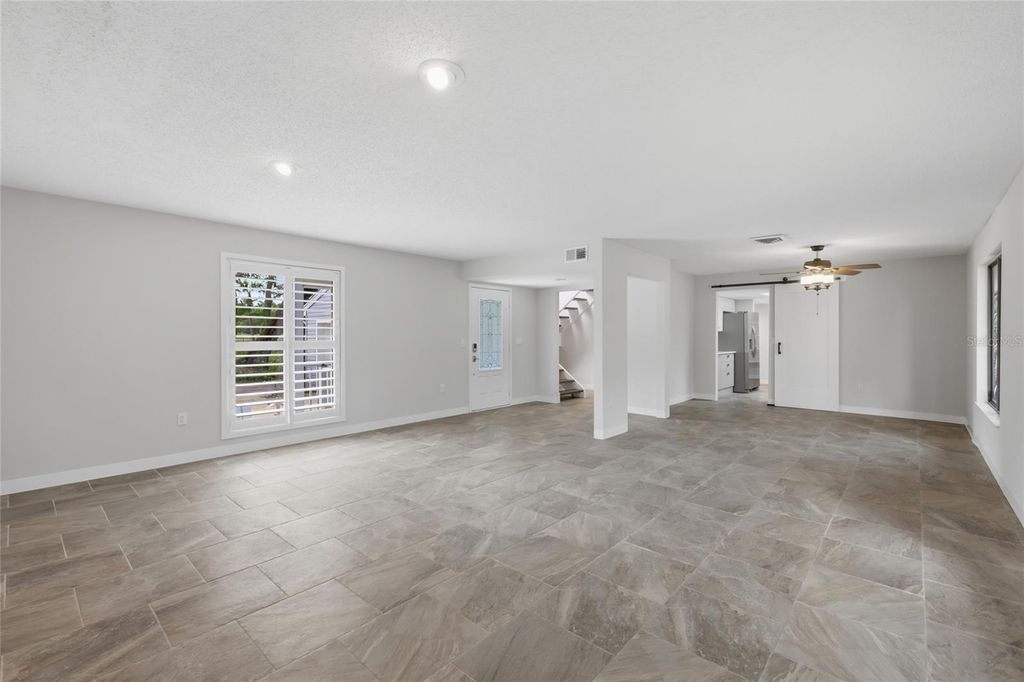 Image 10 of property listing at 3404 62ND STREET E, Bradenton, FL 34208