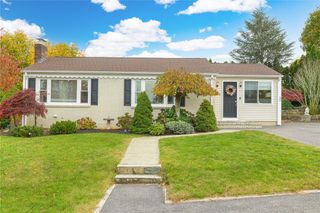 50 Tacoma Street, Cranston, RI 02920