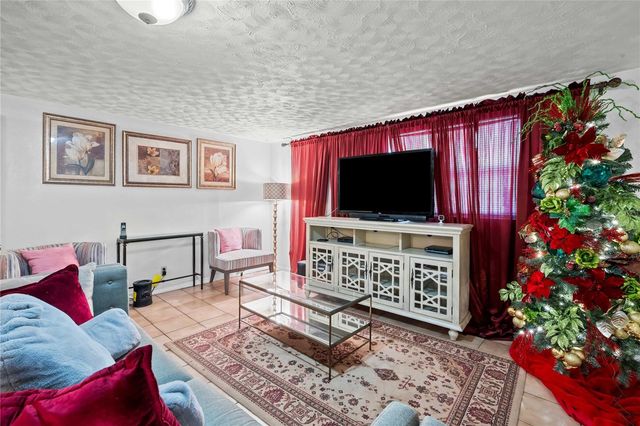 1210 GLADYS AVENUE, Lakeland, FL 33805