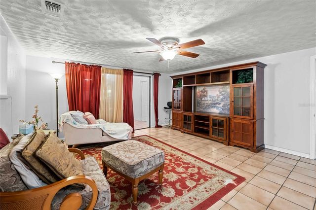 1210 GLADYS AVENUE, Lakeland, FL 33805