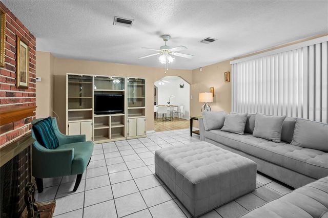 1210 GLADYS AVENUE, Lakeland, FL 33805