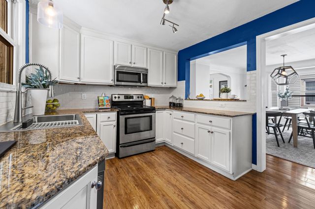 3215 36th Avenue S, Minneapolis, MN 55406