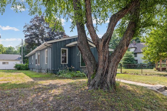 3215 36th Avenue S, Minneapolis, MN 55406
