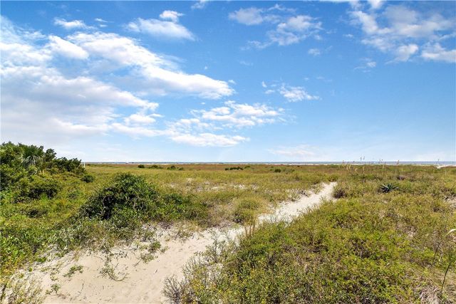 1524 Wood Ave 303, St Simons Island, GA 31522