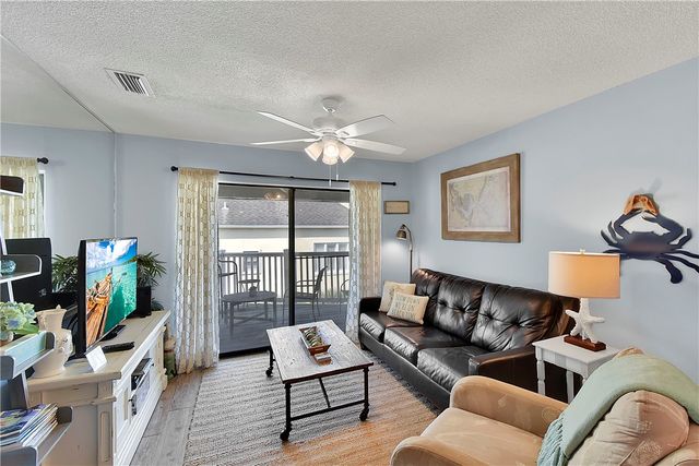 1524 Wood Ave 303, St Simons Island, GA 31522