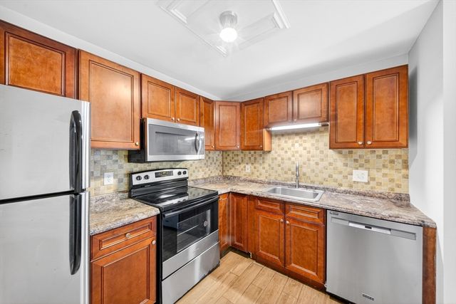 14 Heron St 208, Boston, MA 02132