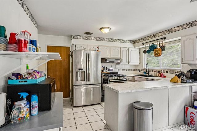 1203 Orchard Lakes Drive, St Louis, MO 63146