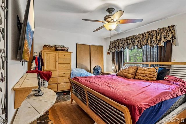 1203 Orchard Lakes Drive, St Louis, MO 63146