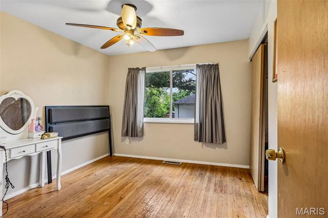 1203 Orchard Lakes Drive, St Louis, MO 63146