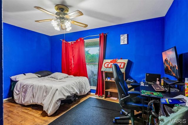 1203 Orchard Lakes Drive, St Louis, MO 63146