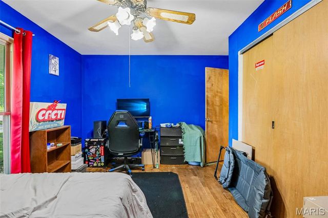 1203 Orchard Lakes Drive, St Louis, MO 63146