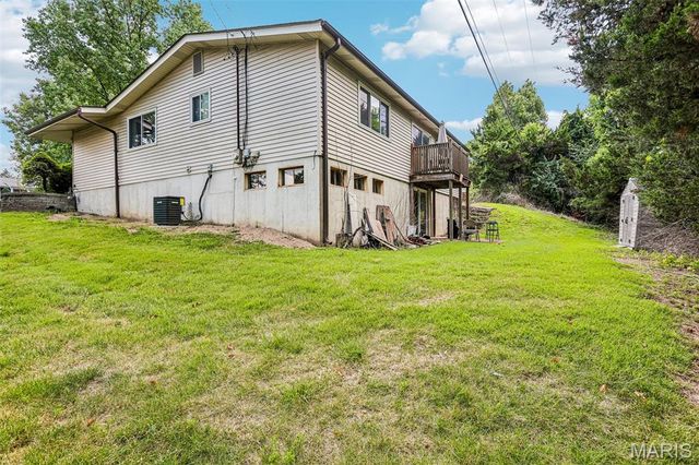 1203 Orchard Lakes Drive, St Louis, MO 63146