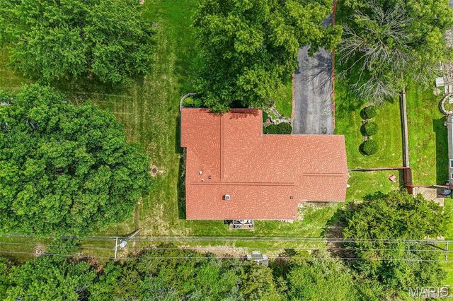 1203 Orchard Lakes Drive, St Louis, MO 63146