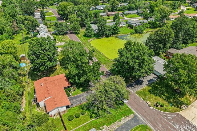 1203 Orchard Lakes Drive, St Louis, MO 63146
