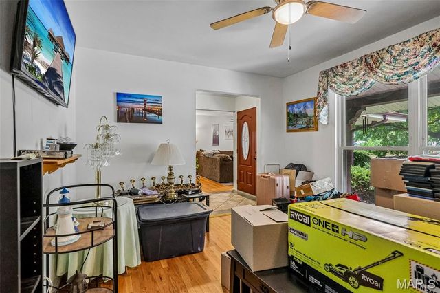 1203 Orchard Lakes Drive, St Louis, MO 63146