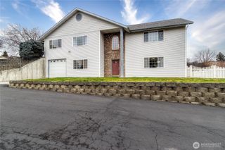 1525 SE Valley View Terrace, College Place, WA 99324