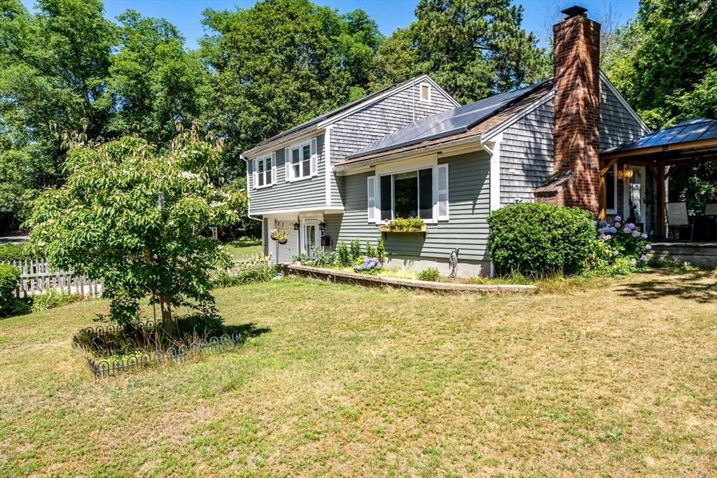 38 Autumn Dr, Yarmouth, MA 02664