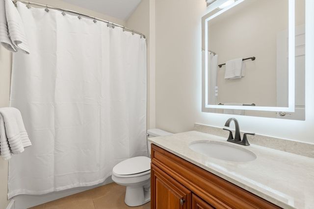 44 Bridge St, Medfield, MA 02052