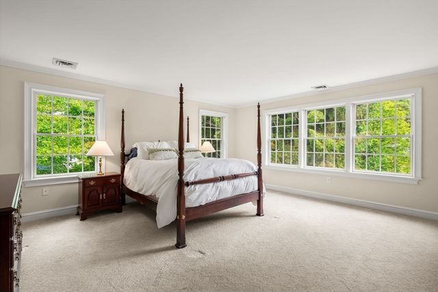 44 Bridge St, Medfield, MA 02052
