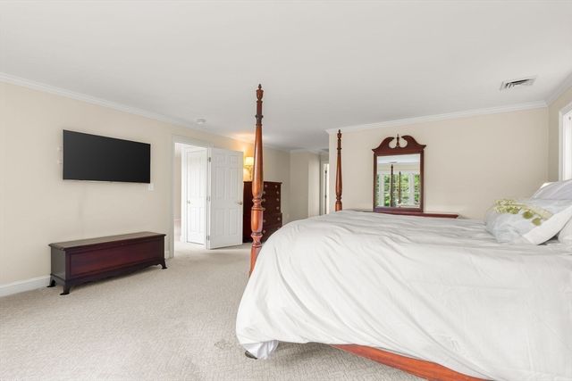 44 Bridge St, Medfield, MA 02052