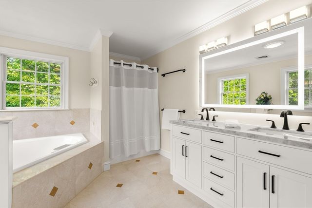 44 Bridge St, Medfield, MA 02052