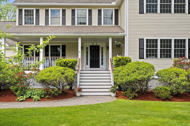 44 Bridge St, Medfield, MA 02052