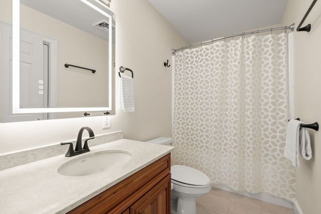 44 Bridge St, Medfield, MA 02052