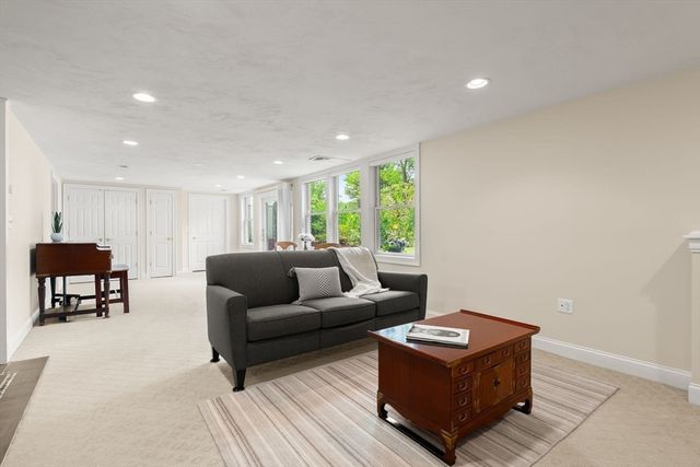 44 Bridge St, Medfield, MA 02052