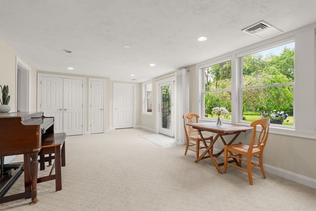 44 Bridge St, Medfield, MA 02052