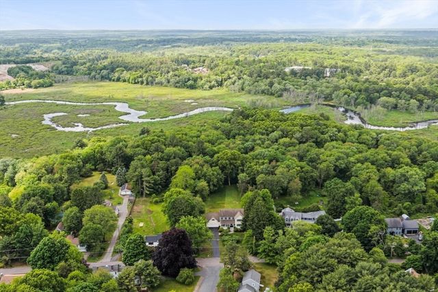 44 Bridge St, Medfield, MA 02052