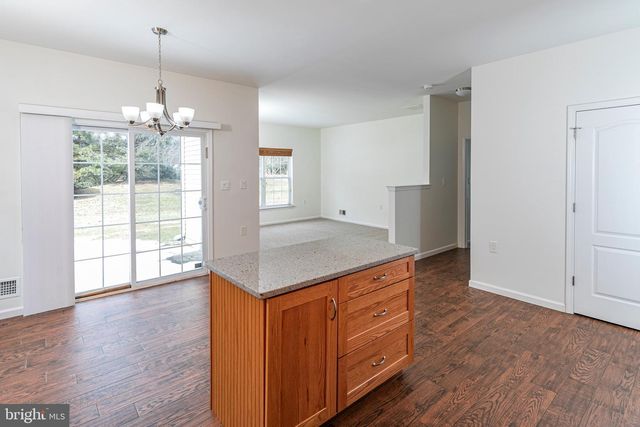 53 HONEYFLOWER LN, Princeton Junction, NJ 08550