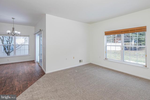 53 HONEYFLOWER LN, Princeton Junction, NJ 08550