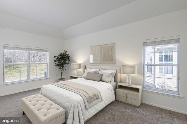 53 HONEYFLOWER LN, Princeton Junction, NJ 08550