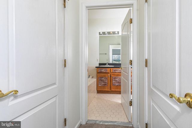 53 HONEYFLOWER LN, Princeton Junction, NJ 08550