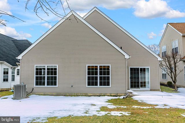 53 HONEYFLOWER LN, Princeton Junction, NJ 08550