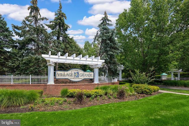 53 HONEYFLOWER LN, Princeton Junction, NJ 08550