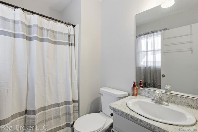 8152 Fox Hollow Road, Goodrich Village, MI 48438