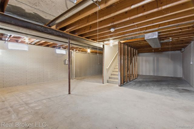 8152 Fox Hollow Road, Goodrich Village, MI 48438