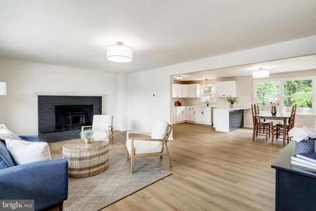 923 SUSAN CIR, Enola, PA 17025