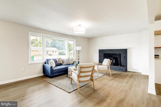 923 SUSAN CIR, Enola, PA 17025