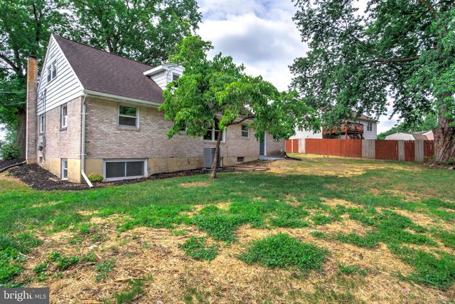 923 SUSAN CIR, Enola, PA 17025