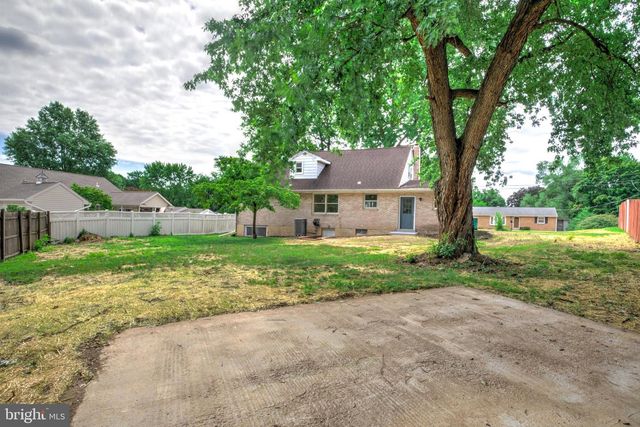 923 SUSAN CIR, Enola, PA 17025